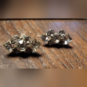 UEC Silver VINTAGE geometry Rhinestone vintage screw on earrings